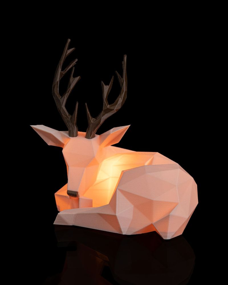 Low Poly Reindeer Table Lamp2
